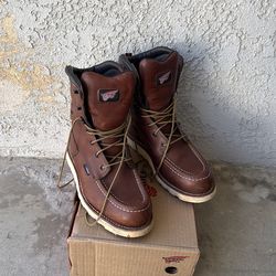 Red Wing Men’s Boots Size 8.5 Soft Toe