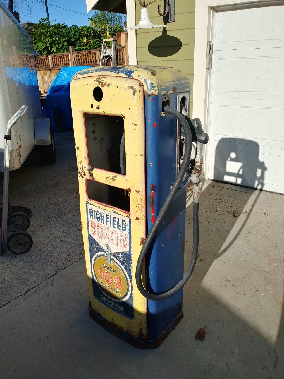 1953 RichField Gas Pump..Nothing Inside