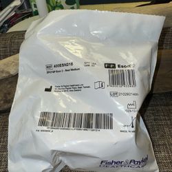422-MTT One Sealed F&P Eson 2 Nasal Cushion Size Medium  REF 400ESN215