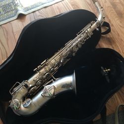 Martin handcraft alto saxophone