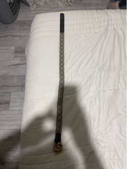 Woman’s Gucci belt