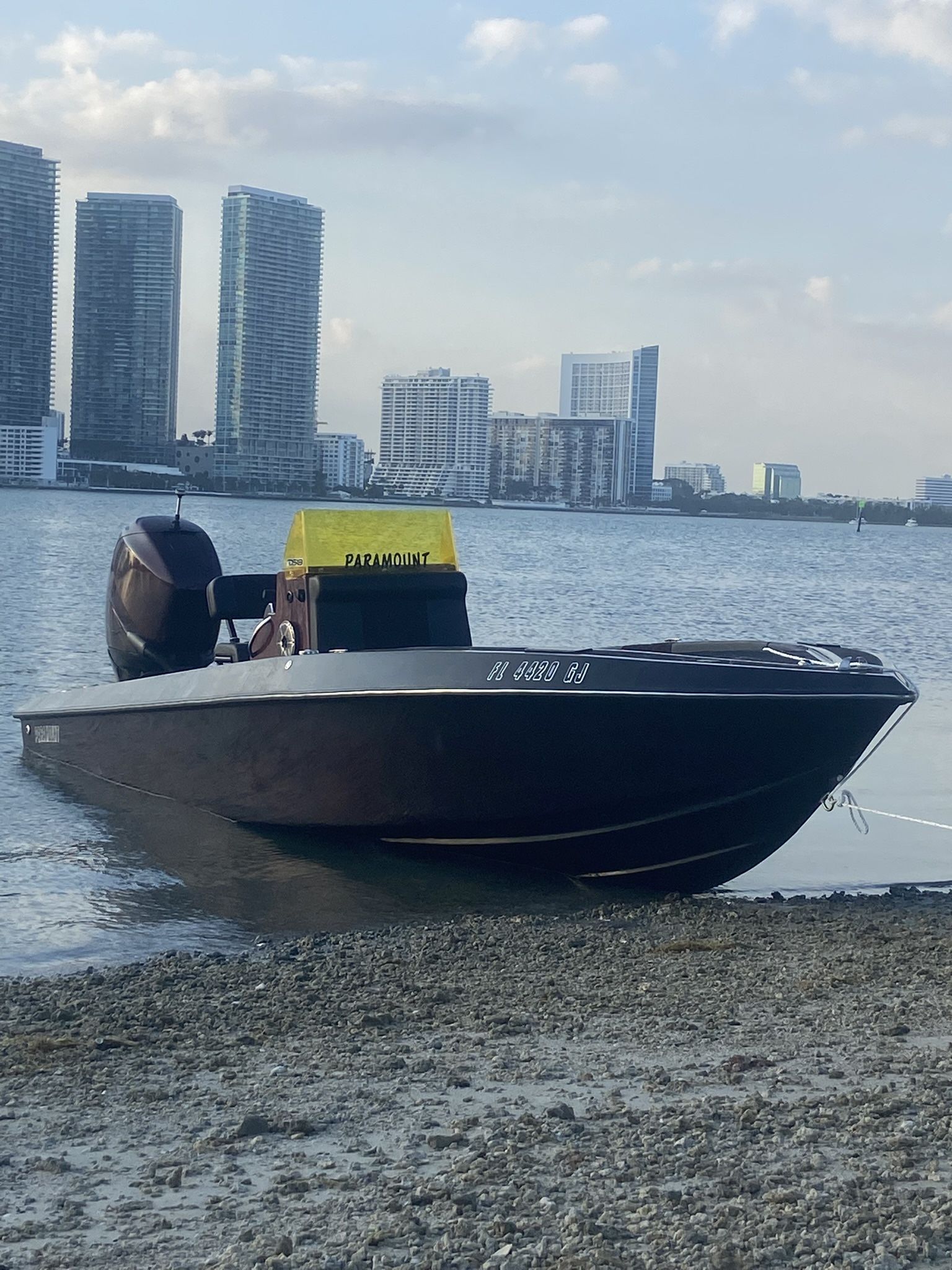 Paramount Power Boat 21