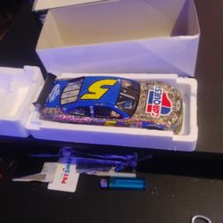 Mark Martin Diecast 1:24 Realtree Kelloggs Camo. C.O.T
