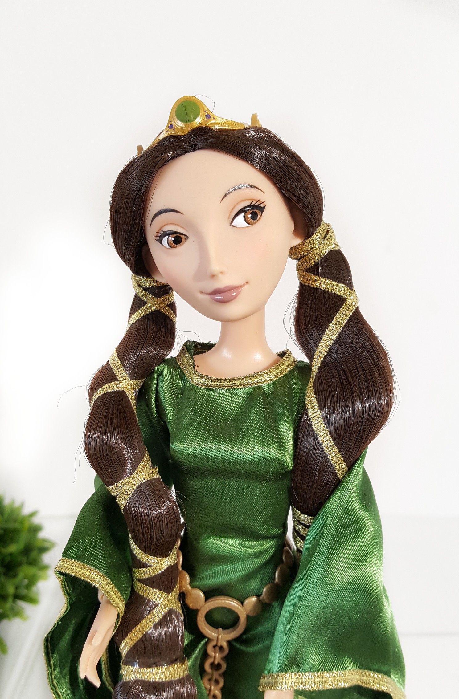 Disney Brave Elinor Mom Mother Barbie