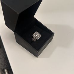 10k White Gold Engagement Ring 