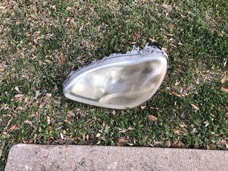 06 Mercedes-Benz headlight