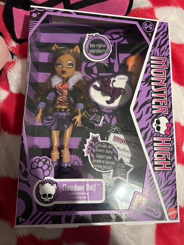 CREEPRODUCTION Brand New Clawdeen Wolf Monster High Doll