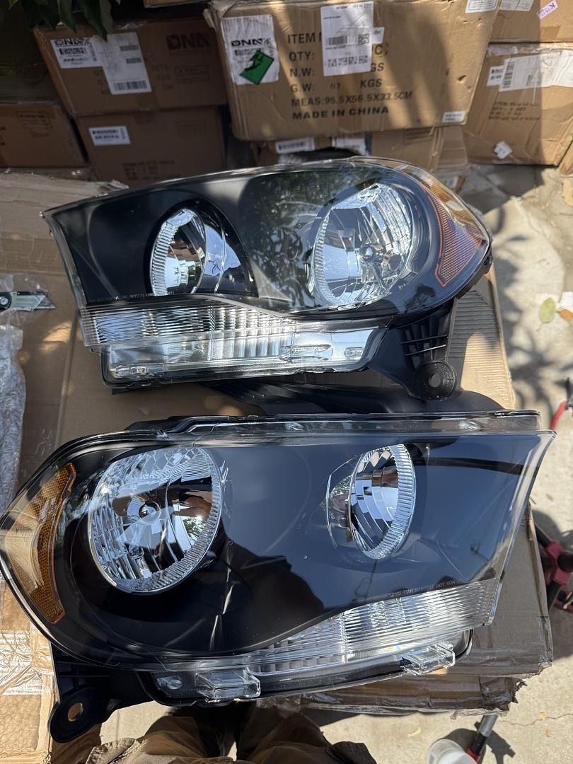 11-13 Dodge Durango Headlights Black Housing Amber Corners Luces Negras