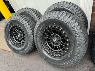 NEW 18x9 dts wheels wrapped in 35x12.50r18 atturo xt tires