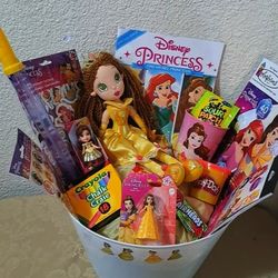 DISNEY PRINCESS GIFT BASKET. ( PICK UP IN MODESTO.)