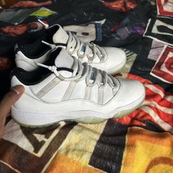 Jordan 11 legend blue