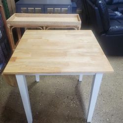 Small White And Natural Farmhouse 3 Pc Set( PENDING Pick Up)