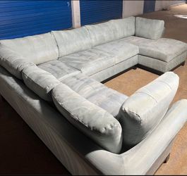 METROPOLIS WAY 3PC SECTIONAL!!💚