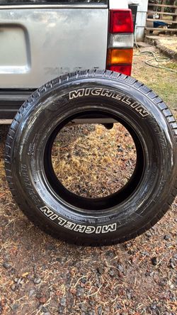 TIRE. NEW MICHELIN  LT A/S. 235/70 R16
