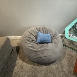 Bean Bag/full Mattress