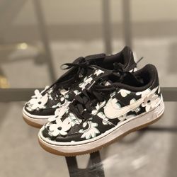 Girls Nike Floral Sneakers Size 1Y