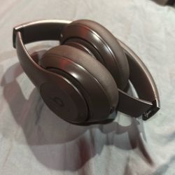Beats Studio Pro 