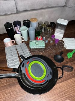 Bundle of Kitchen Items