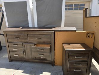 Ashley bedroom set KING