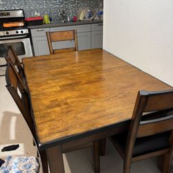 Dinning Table 