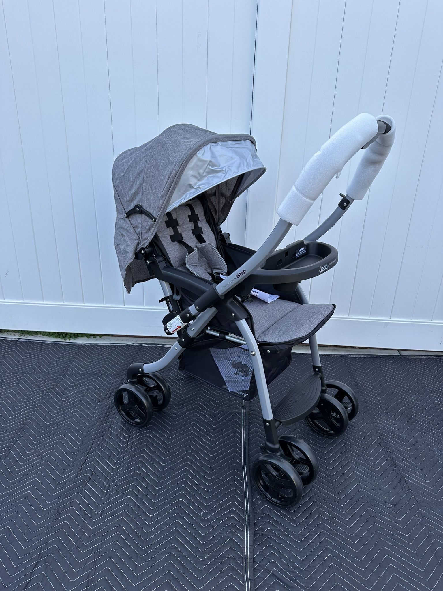 New Jeep Reversible Stroller / Small Stroller 