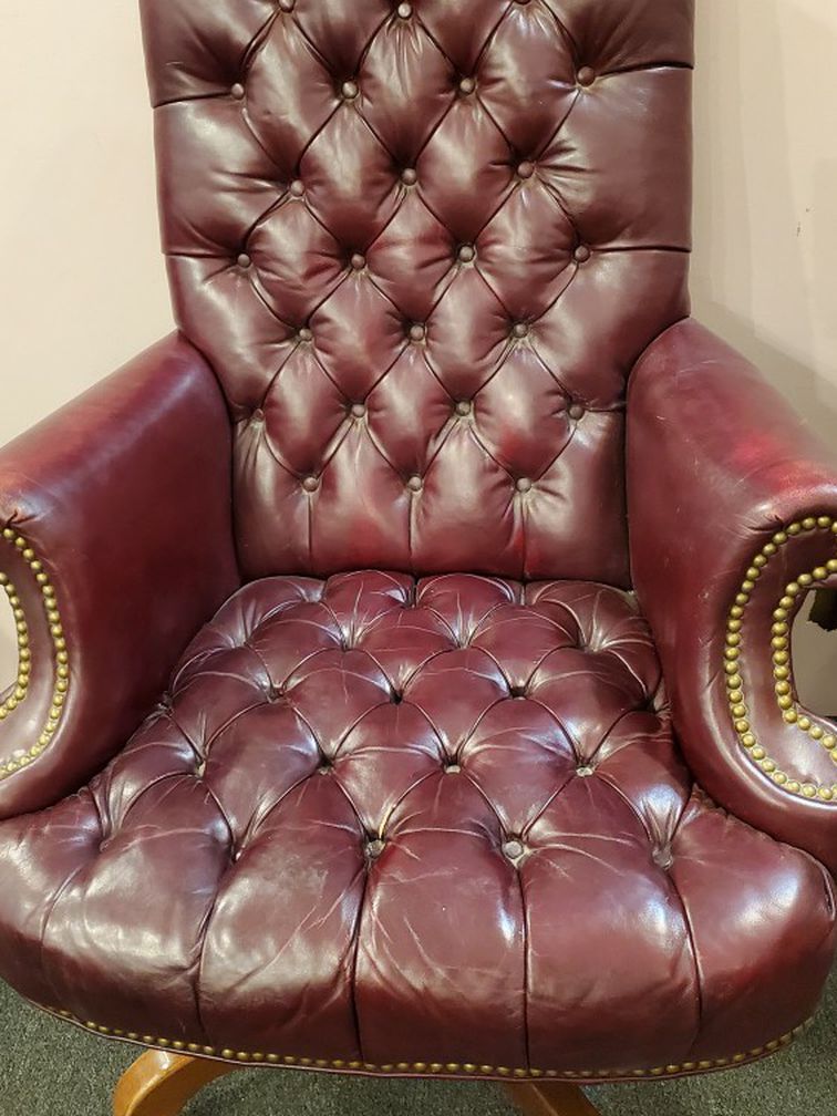 Tufted Leather Executive Office Chair