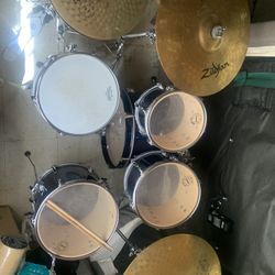 Tama Drum Set