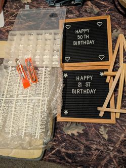2 Felt sign boards