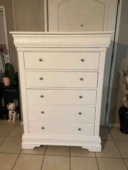 SOLID WOOD TALL DRESSER