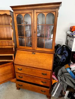 Free Solid wood Hutch
