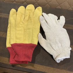 2 Pairs of Gloves