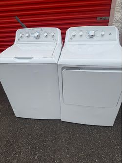 CL Capacity GE top load washer and electric dryer