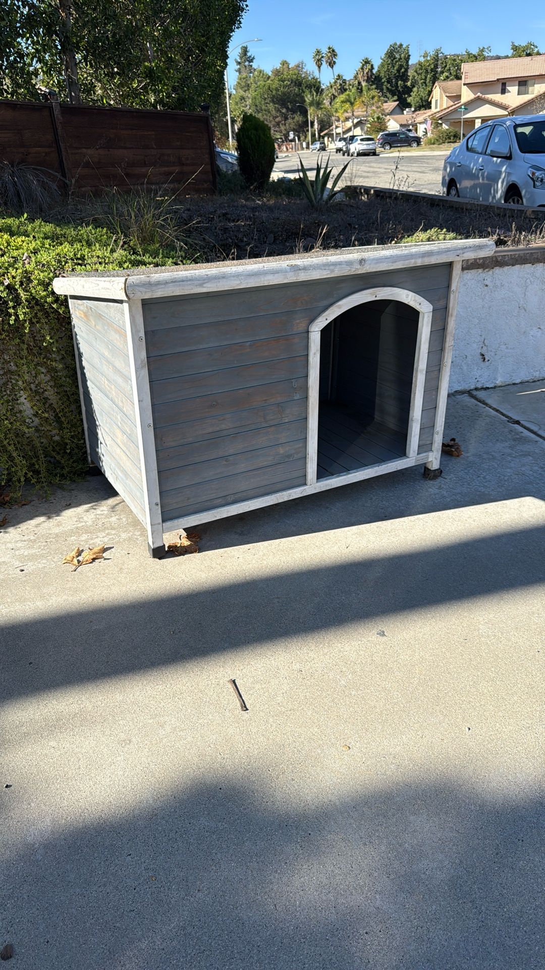 Medium Sized Dog House 