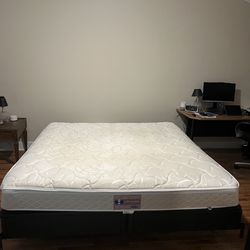 Sleepnumber 3000 King Bed System ( Mattress And Foundation  )