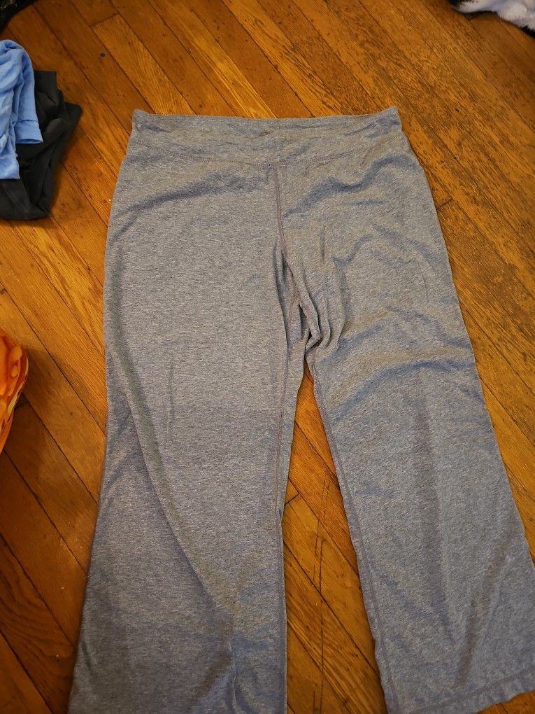 Woman's Danskin Now Pants XL Size