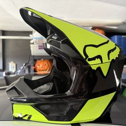 Fox Helmet. Adult XL With Or With Out Fox Goggles. 