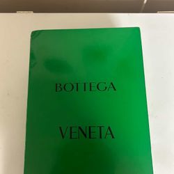 Bottegas Veneta orbit 