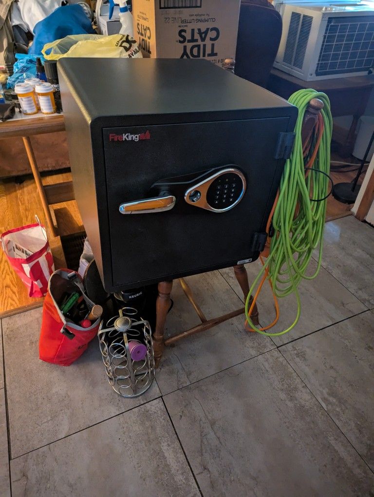 Fire King Safe 18x19