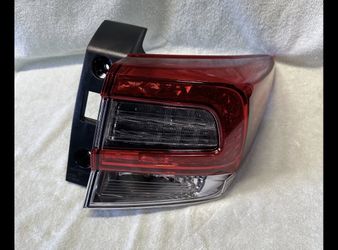 SUBARU IMPREZA REAR RIGHT PASSENGER SIDE OUTER TAIL LIGHT LAMP OEM 2017 - 2019💠