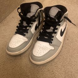 Grey Air Jordan 1’s 8.5