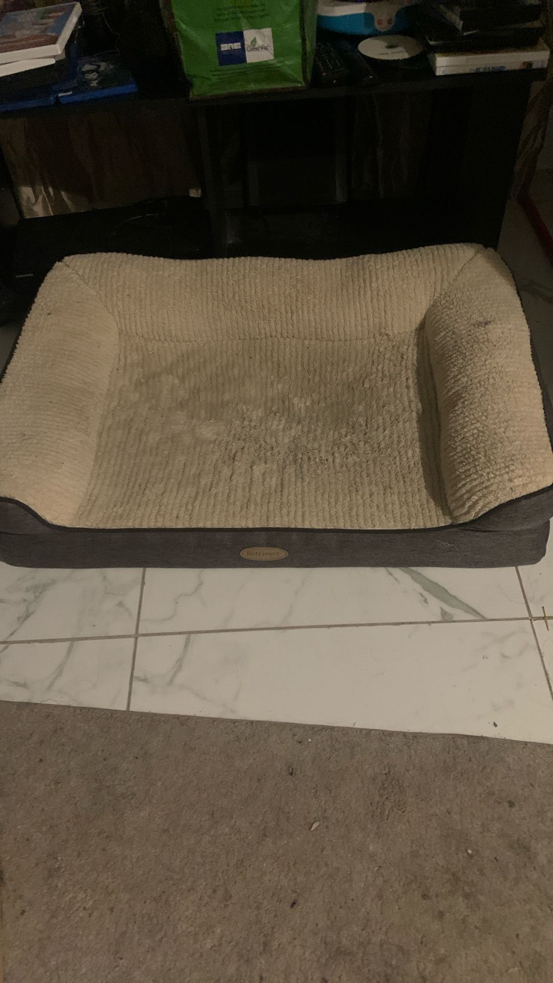 Large Dog Bed Must Pick Up Today 6/29