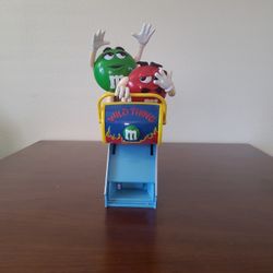 M&M's Dispenser (Rollercoaster)