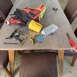 Wooden and leather Dining Room Table and Chairs set