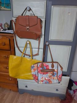 10 each purses