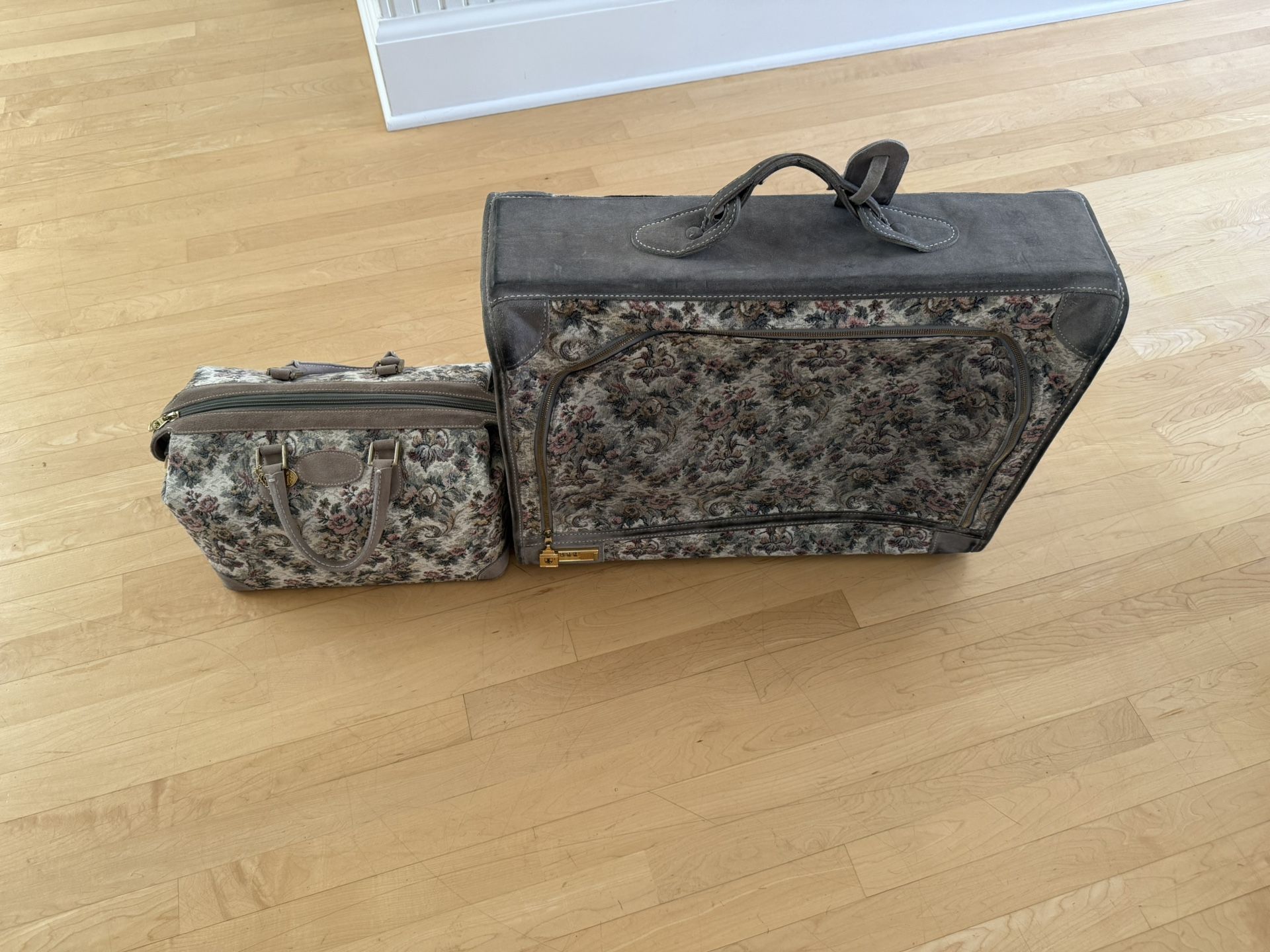 Stylish Luggage Set