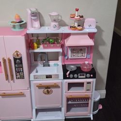 Disney Princess Style Collection Fresh Prep Gourmet Kitchen, Interactive Pretend Play Kitchen for Girls & Kids with Realistic Steam, Complete Meal Kit