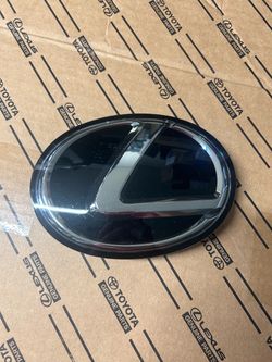 2020-2023 Lexus RX ES IS Front Grille Emblem Radar 90975-A2021 90975–02171 OEM