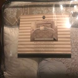 Queen Comforter 10 Piece Set  By Jessica McClintock