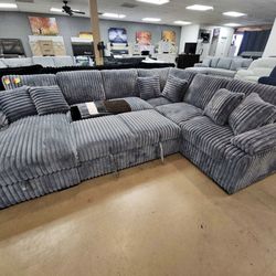 Gray Sofa Sectional W/ Pull Out Sleeper 