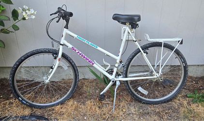 Schwinn High Plains Mountain Bike